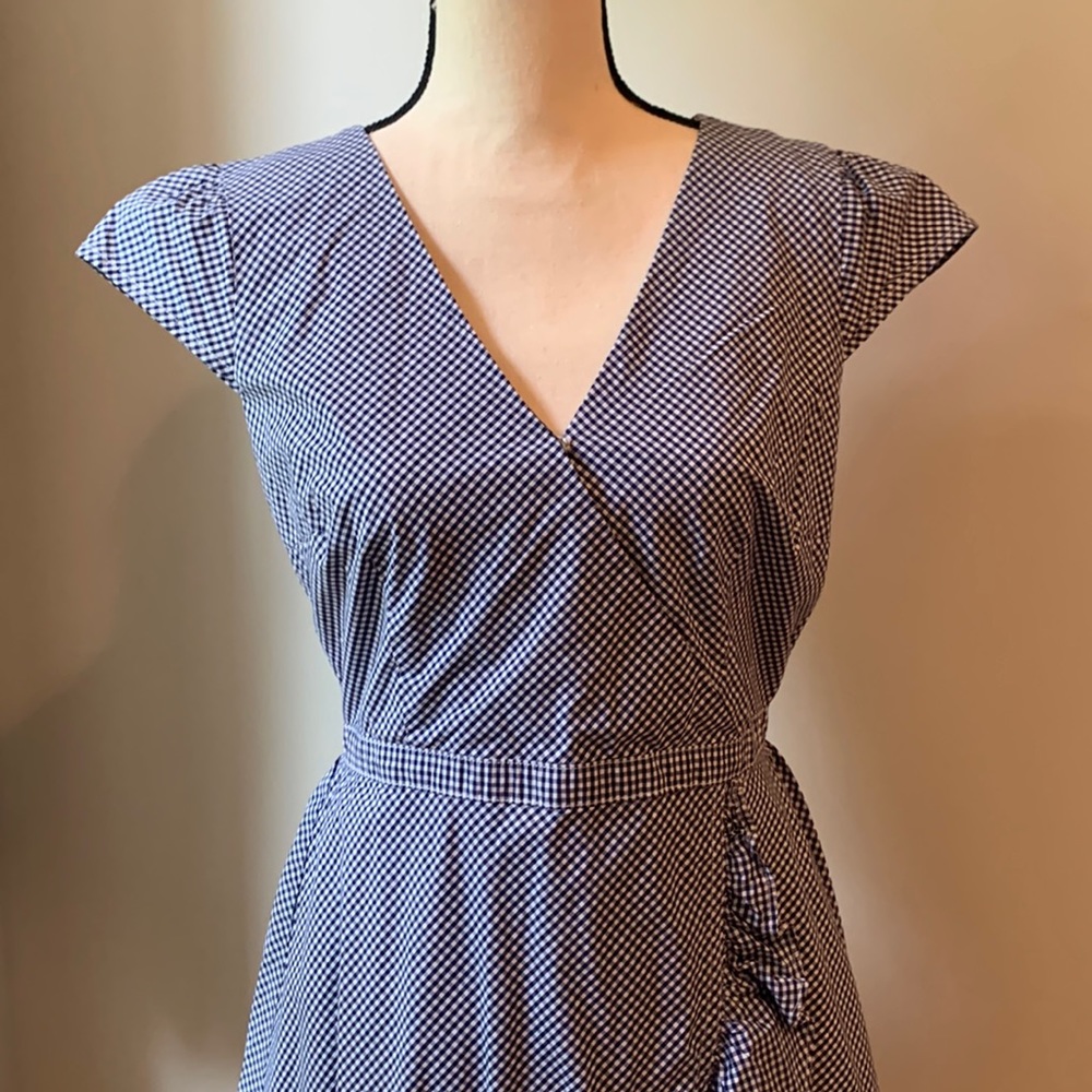 Adorable gingham dress by J. Crew! Size 4.